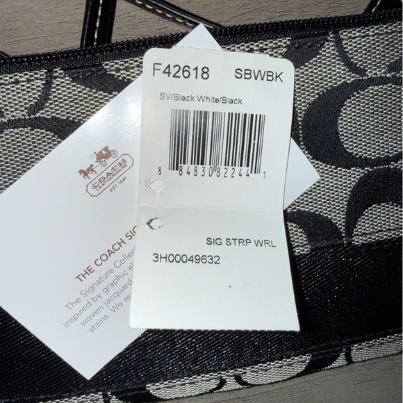 Coach Black and White Wristlet - Picture 6 of 6